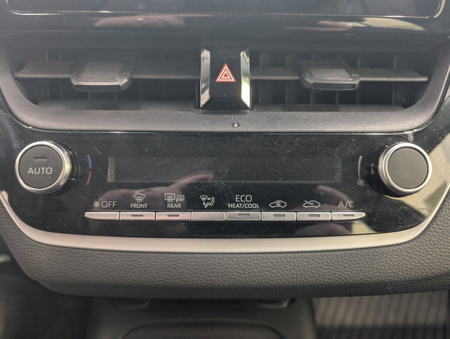 2023 Toyota COROLLA HYBRIDE LE AWD, - Photo 14