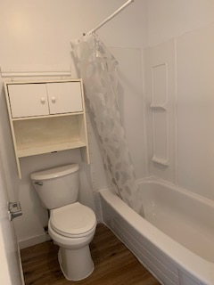 Renovate 3 Bedroom townhouse in Castledown area with 1.5 baths - Photo 6