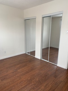 Renovate 3 Bedroom townhouse in Castledown area with 1.5 baths - Photo 7