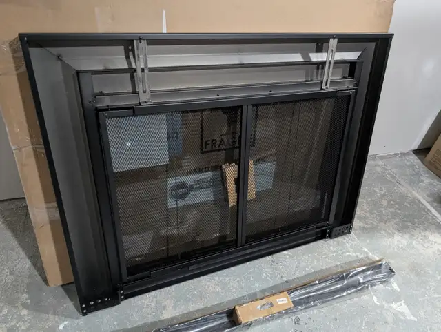 Brand New Clairmont Small Fireplace Glass Door For Sale - Photo 7