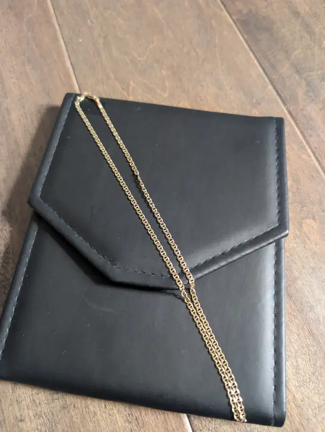 Brand New 10K Yellow Gold 16" Necklace For Sale