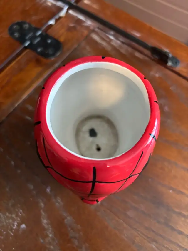 Spiderman Holder - Photo 2