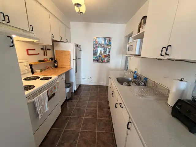 Beau 4 1/2 chauffé sur la 13ème avenue et Masson, 1er AOUT - Photo 2