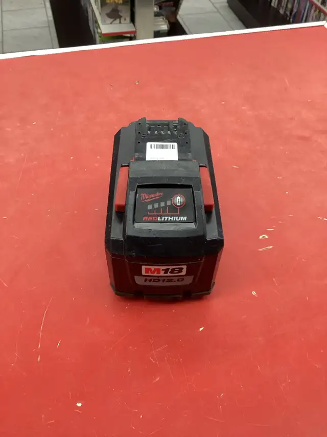 batterie Milwaukee m18 12ah