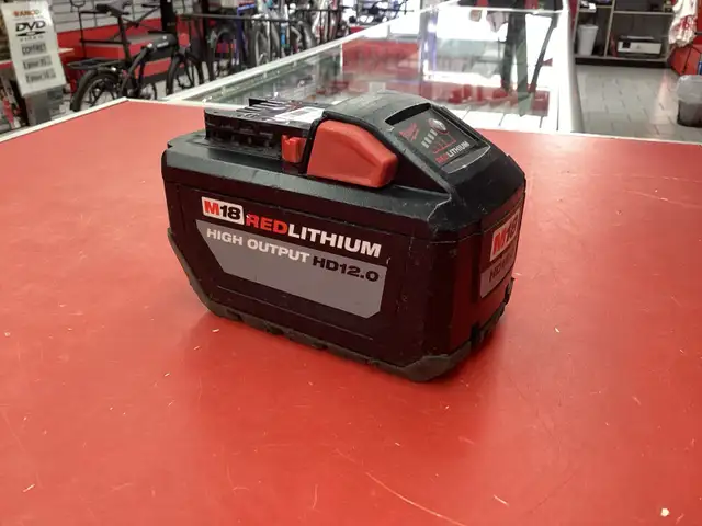 batterie Milwaukee m18 12ah - Photo 2