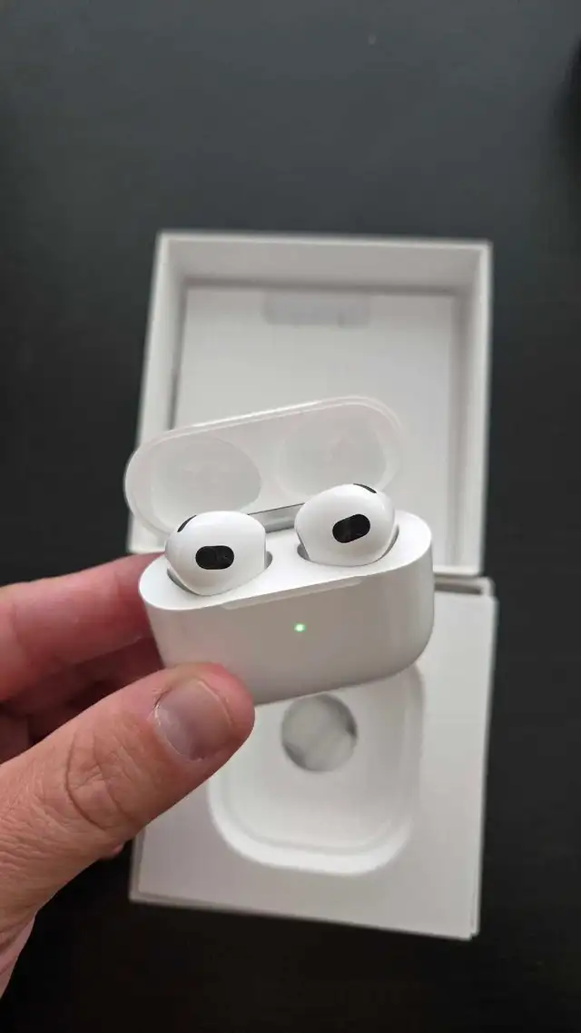 Airpods 3 with box - Photo 3