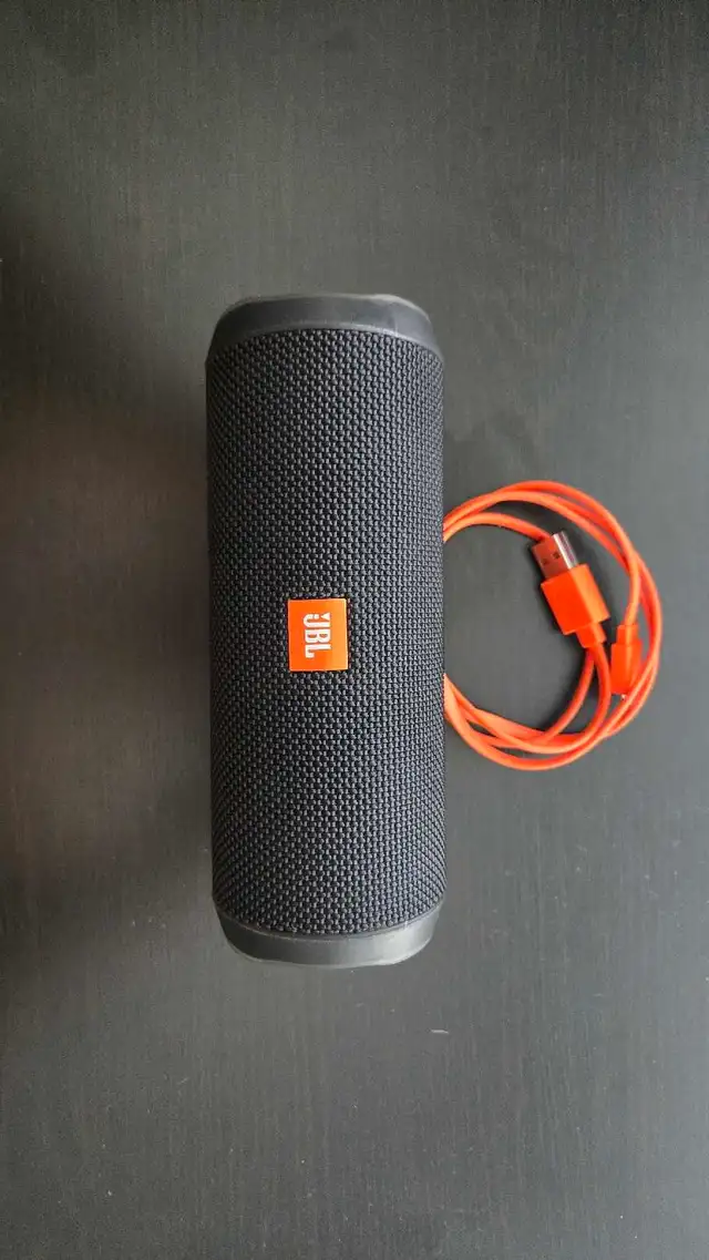 JBL Flip 4
