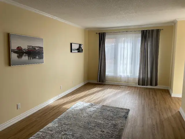 Lakefront Living: upgraded home w self contained basement unit - Photo 6