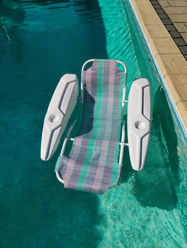 Floating lounge chair