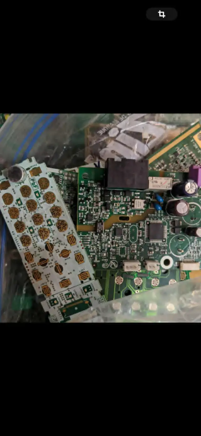 Démontage de matériel informatique et électronique - Photo 3