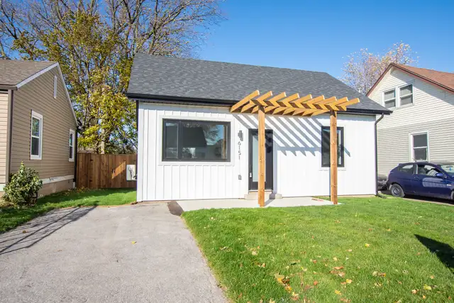 6151 Churchill St, Niagara Falls - 2 Bedroom House
