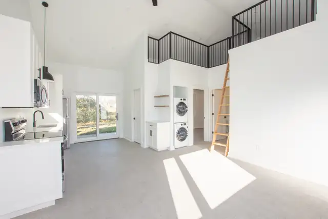 6151 Churchill St, Niagara Falls - 2 Bedroom House - Photo 3