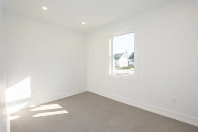 6151 Churchill St, Niagara Falls - 2 Bedroom House - Photo 11