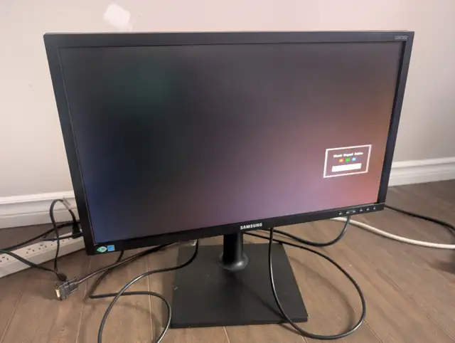 Like New Samsung 24" LED Monitor For Sale - Photo 5