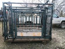Hi Hog Cattle Squeeze Chute