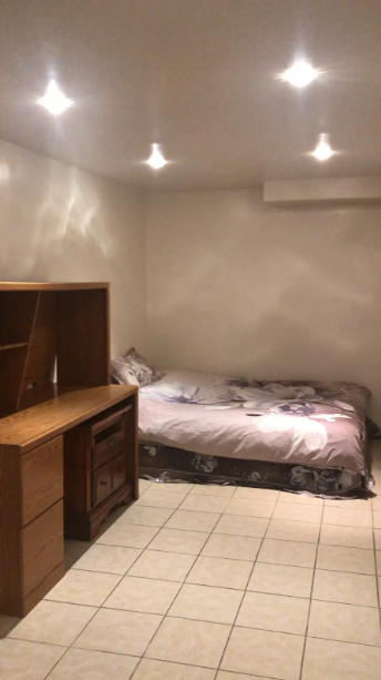 Semi furnished basement apartment available immediately - Photo 2