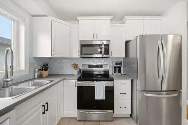 FOR SALE: St.Vital | Move-in Ready on Quiet Cul-de-sac! - Photo 3