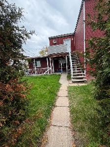 Beautiful 1-Bedroom Apartment for Rent – Main Floor