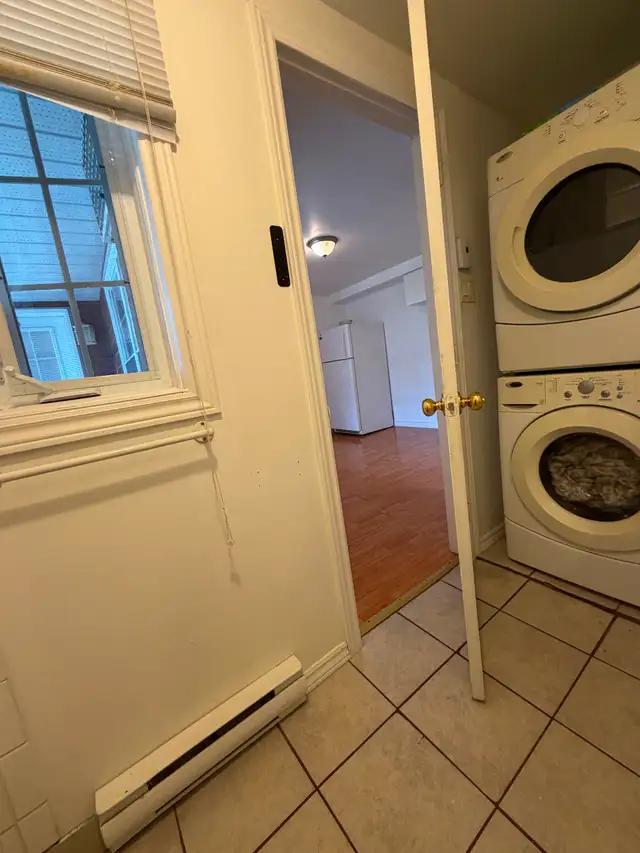 Beautiful 1-Bedroom Apartment for Rent – Main Floor - Photo 7