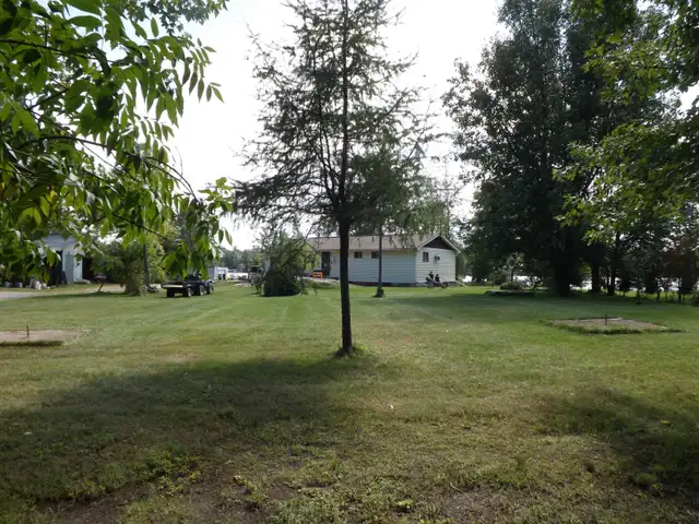 Large waterfront property, West Arm of Lake Nipissing - Photo 7