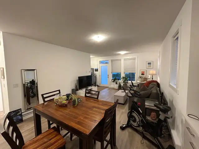 2 Bed / 1 Bath Legal Suite For Rent - Photo 10