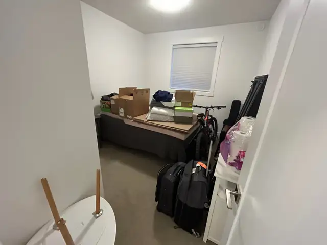 2 Bed / 1 Bath Legal Suite For Rent - Photo 11