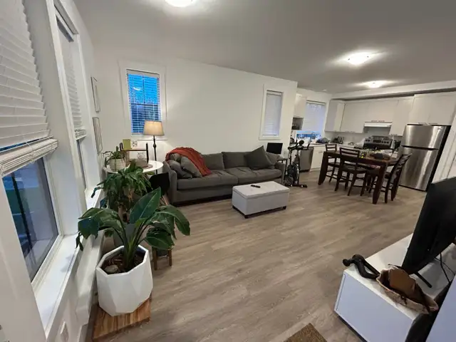 2 Bed / 1 Bath Legal Suite For Rent - Photo 13