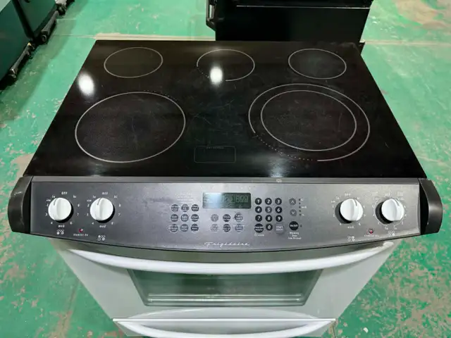 Reconditioned Frigidaire Slide In Stove S4017 $428 - Photo 3