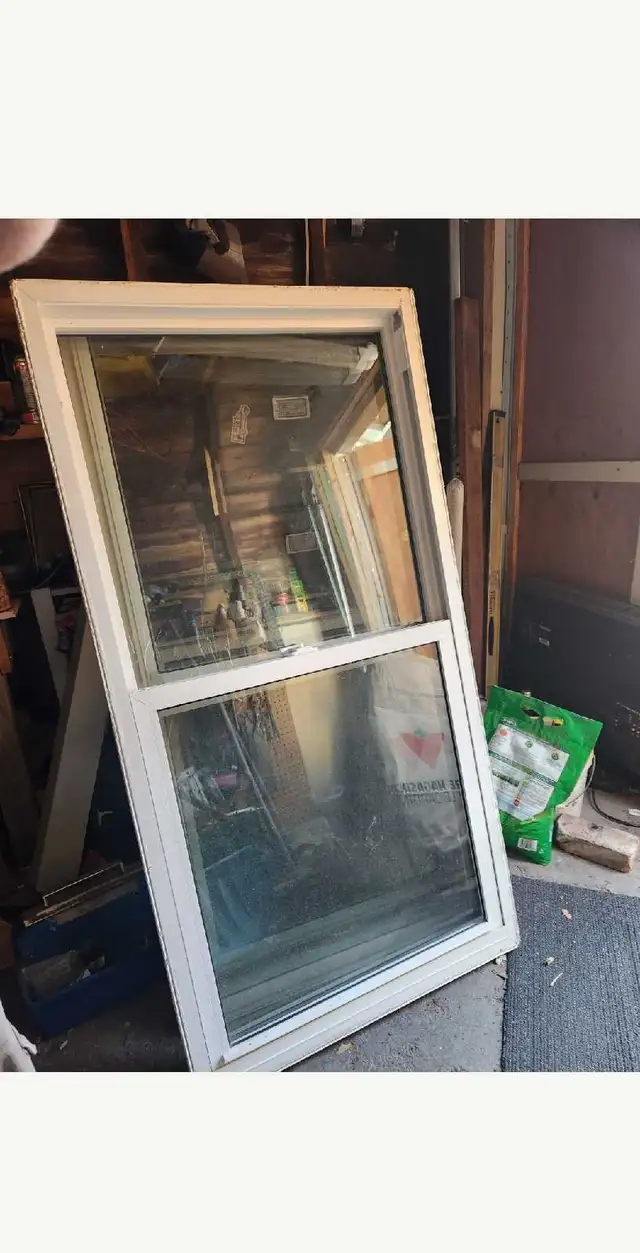 2 use single hung windows