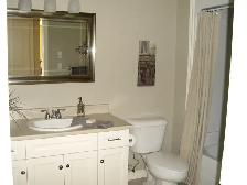 Spacious 2 Bedroom corner unit on top floor with beautiful views - Photo 6