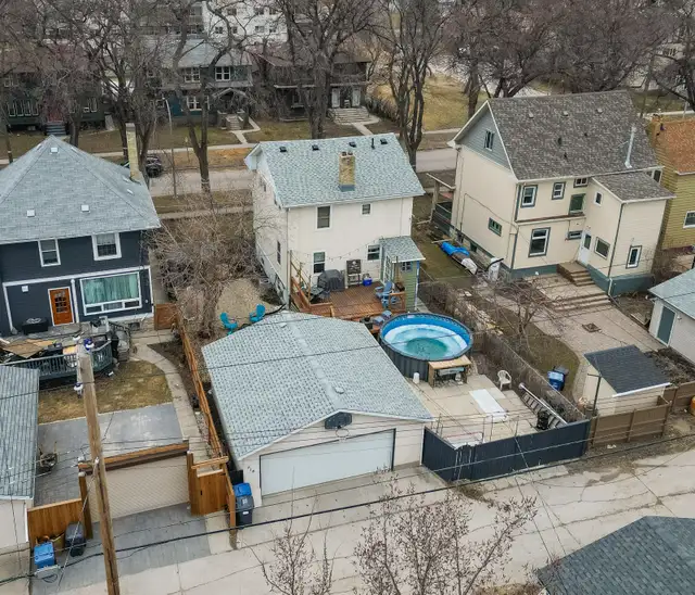 3bdr 1248sqft home offering a blend of character & functionality - Photo 10