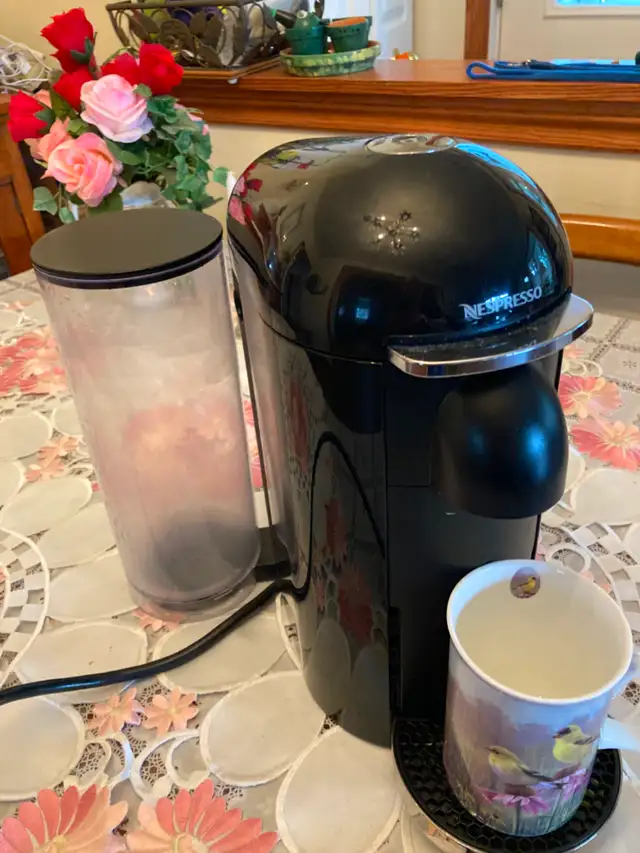 NESPRESSO VIRTUO COFFE MAKER