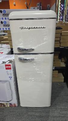 FRIGIDAIRE RETRO 7.2 CUFT  REFRIGERATOR