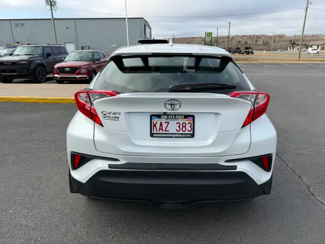 2022 Toyota C-HR LE WINTER TIRES ALSO INCLUDED - Photo 4