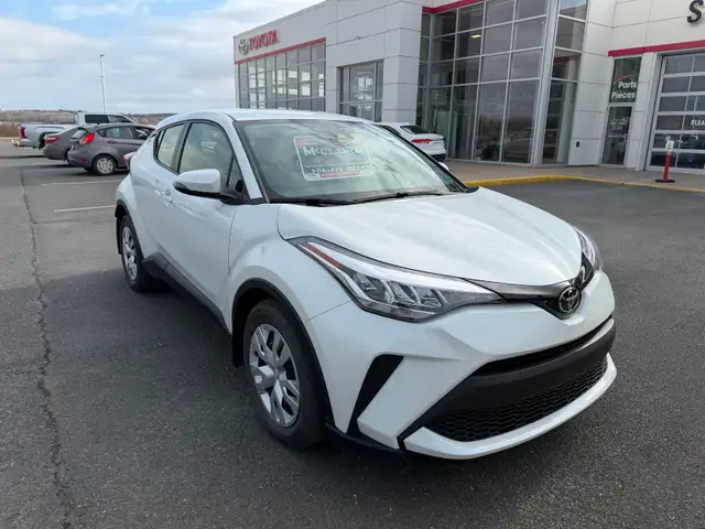 2022 Toyota C-HR LE WINTER TIRES ALSO INCLUDED - Photo 9