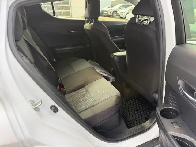 2022 Toyota C-HR LE WINTER TIRES ALSO INCLUDED - Photo 11