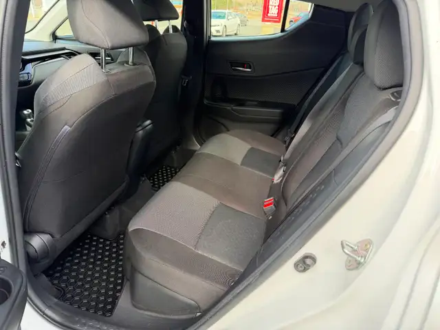 2022 Toyota C-HR LE WINTER TIRES ALSO INCLUDED - Photo 13