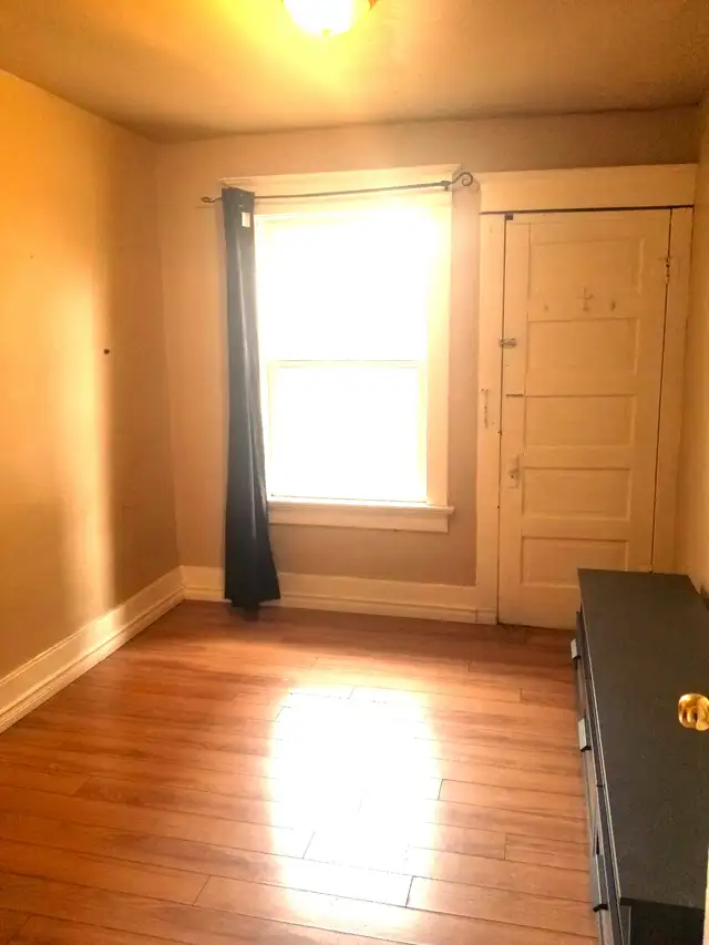 (DOWNTOWN)  2-Bedrooms Apartment, Clean & Quiet! - Photo 5