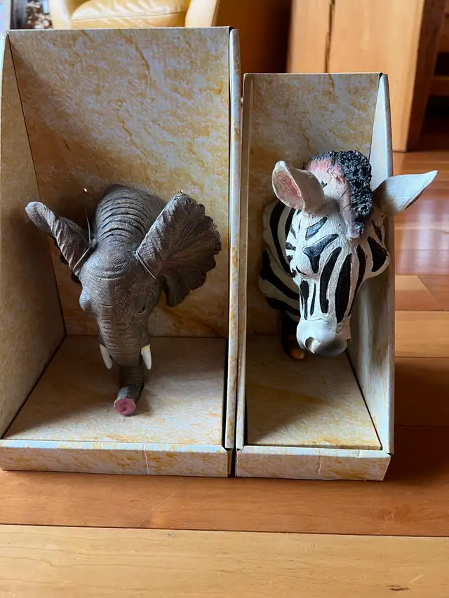 Ceramic Animal Motive Coat Hooks BRAND NEW IN PACKAGING - Photo 2