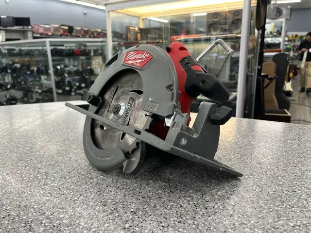 Milwaukee 2731 M18 Cordless Circular Saw - Photo 5