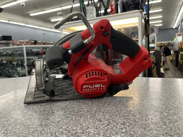 Milwaukee 2731 M18 Cordless Circular Saw - Photo 6