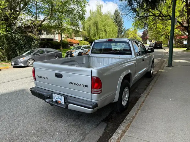 2005 Dodge Dakota SXT - Photo 5