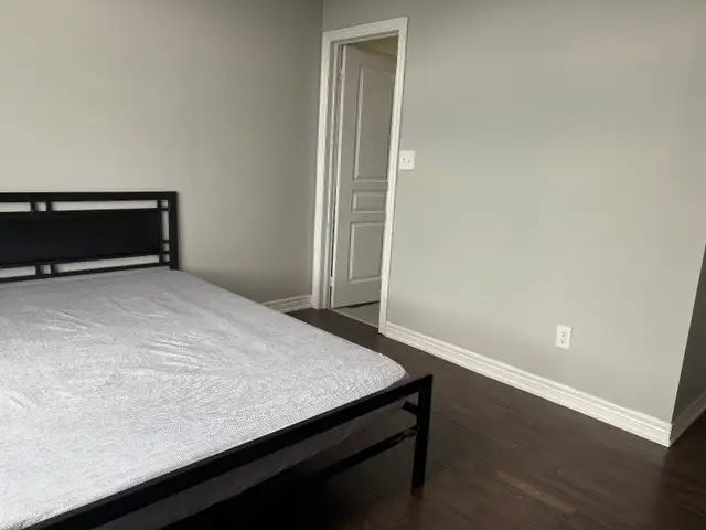 Private room for rent (Upper level) - Photo 3