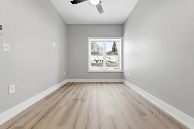 One Bedroom Plus Den - Photo 7