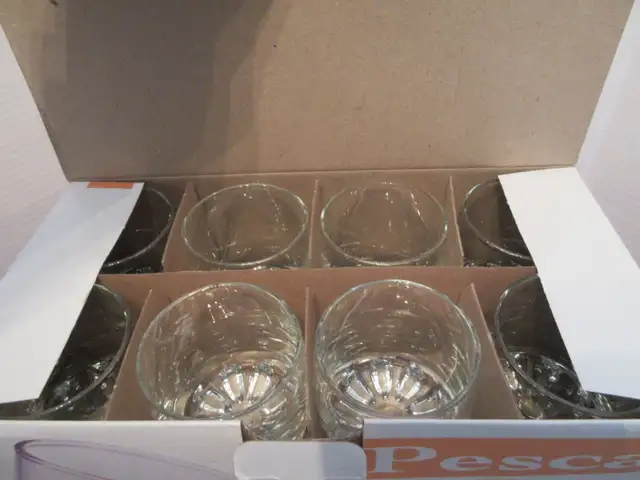 NEW: PESCA 16 PIECE GLASS SET IN ORIGINAL BOXAS PICTURED - Photo 3