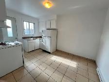 Grand appartement 4 1/2 proche du métro Fabre (1 MOIS GRATUIT) - Photo 2