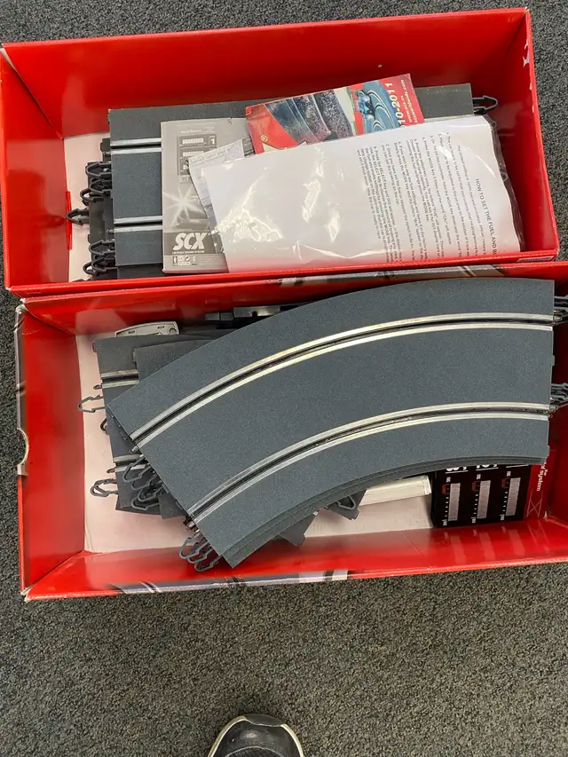 SCX 1:32 Scale Slot Car Track Set @Cashopolis!! - Photo 2