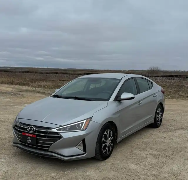2020 Hyundai Elantra SE - Photo 5