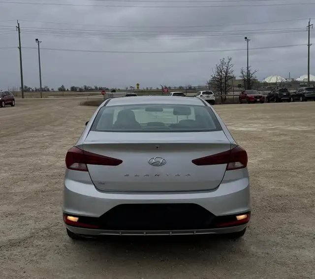 2020 Hyundai Elantra SE - Photo 8