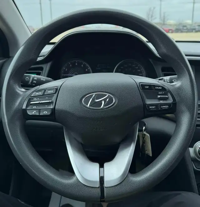 2020 Hyundai Elantra SE - Photo 11